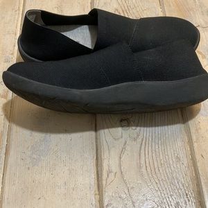 02 Clark’s Cloudstepper Loafer Black 10N